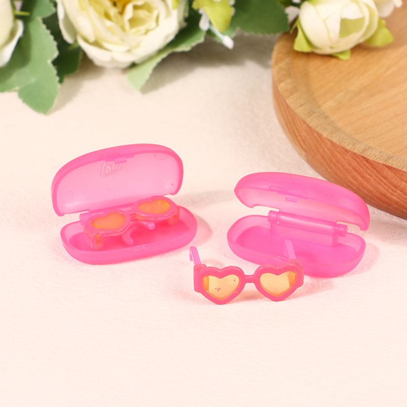 Dollhouse Mini With Glasses Ca - Phone Accessories Doll recensione e prezzo