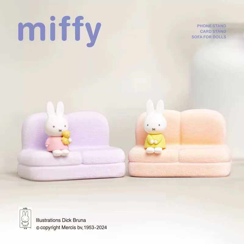 Miffy Sofa Themed Phone Stand  - Phone Accessories Blind Box recensione e prezzo