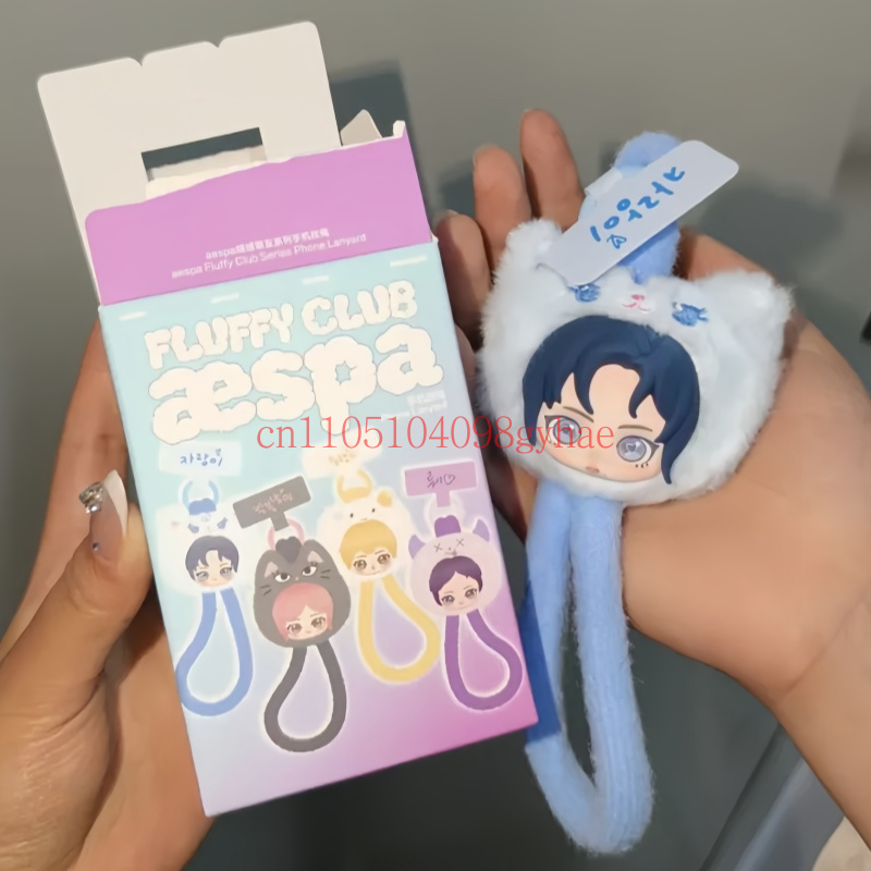 New Pop Mart Aespa Fluffy Club - Phone Accessories Popmart recensione e prezzo